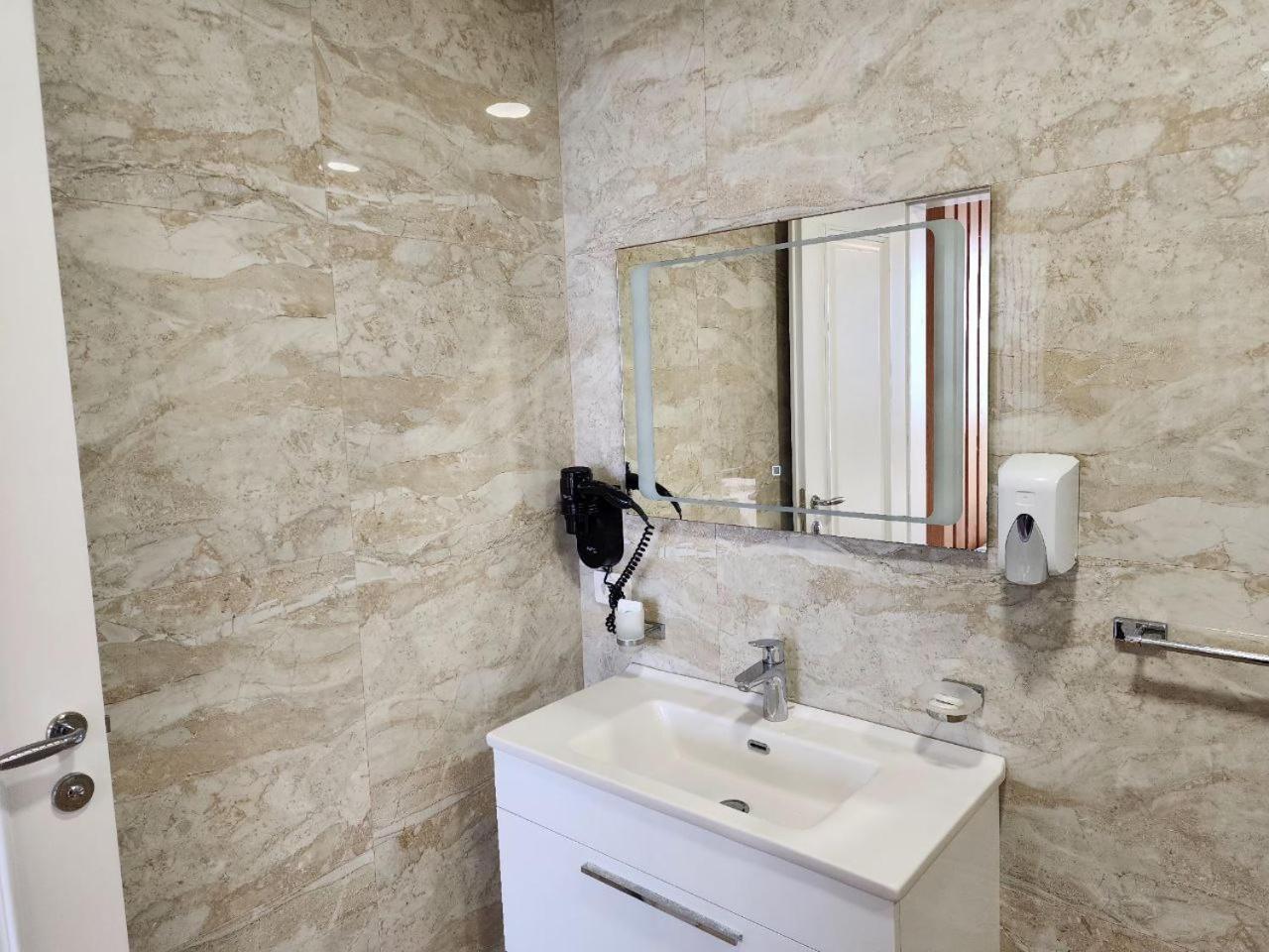 Hotel Maren דורס מראה חיצוני תמונה